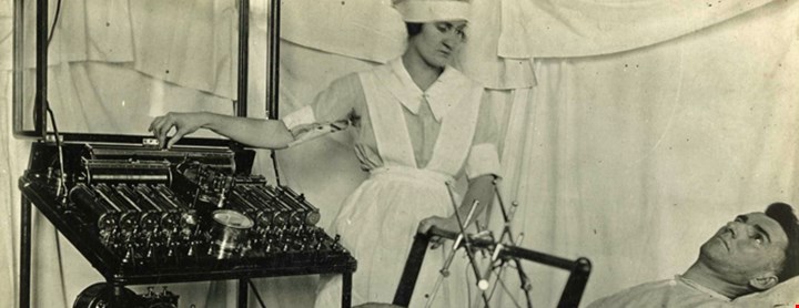 Bilde av mann som får ECT