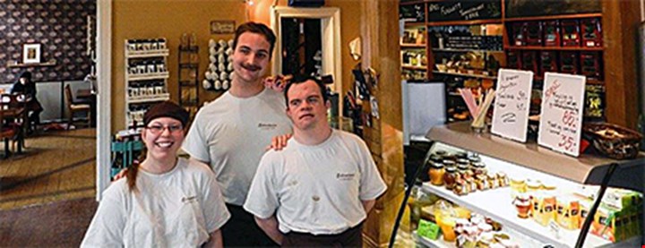 Foto av de tre grunderne på Erlandsens Conditori