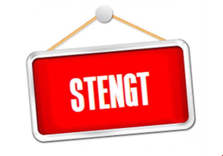 Skilt med Stengt